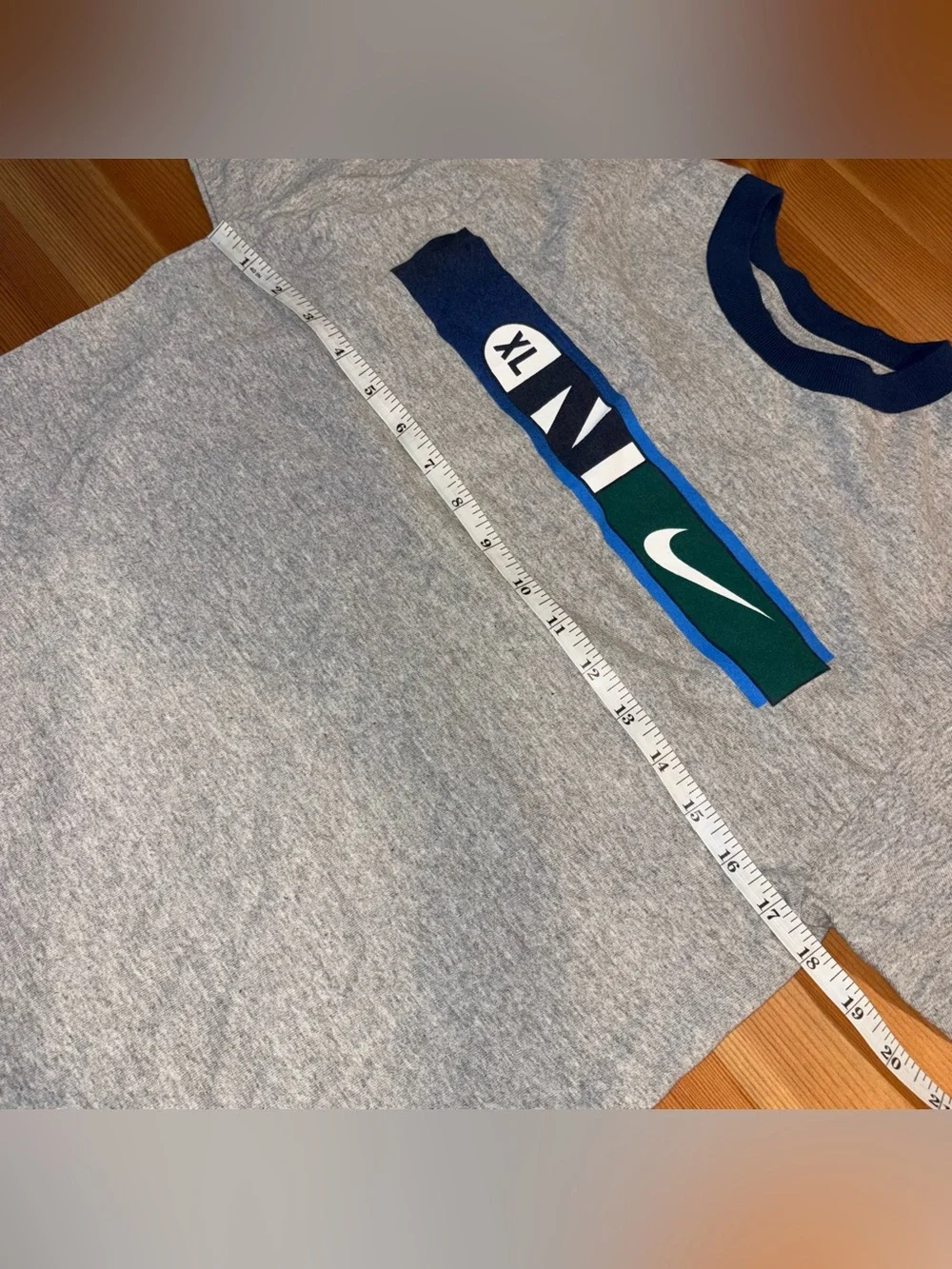 Nike Vintage 90s T-Shirt Youth L Mens Small Gray Swoosh Logo Short Sleeve Crew